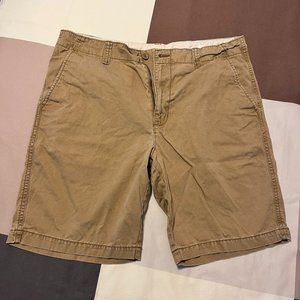Men's Old Navy Lived-In Straight Khaki Shorts, 10" Inseam